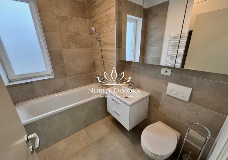 Apartament de lux cu 2 camere si parcare privata in Torontalului - Poză 7