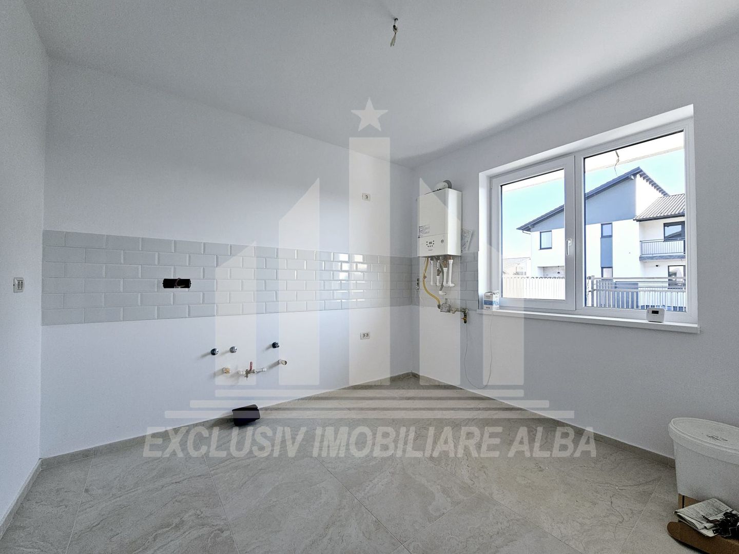 Casa insiruita de vanzare, Cetate - Poză 2