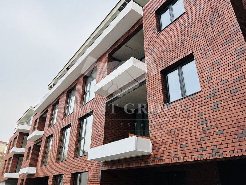Grand Living Estate - Poză 5