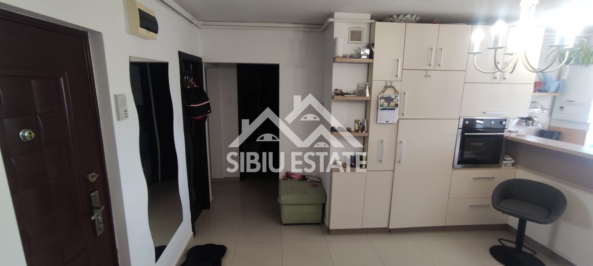 Apartament de inchiriat 3 camere mobilat si utilat in Sibiu - Poză 3