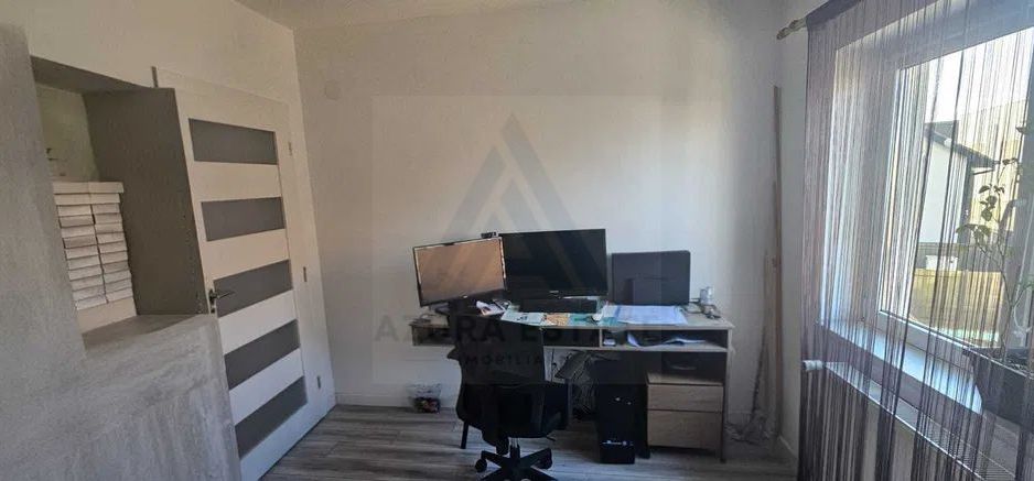 Apartament 45 mp utili etaj 1 baie cu geam partial mobilat pe Brana - Poză 6