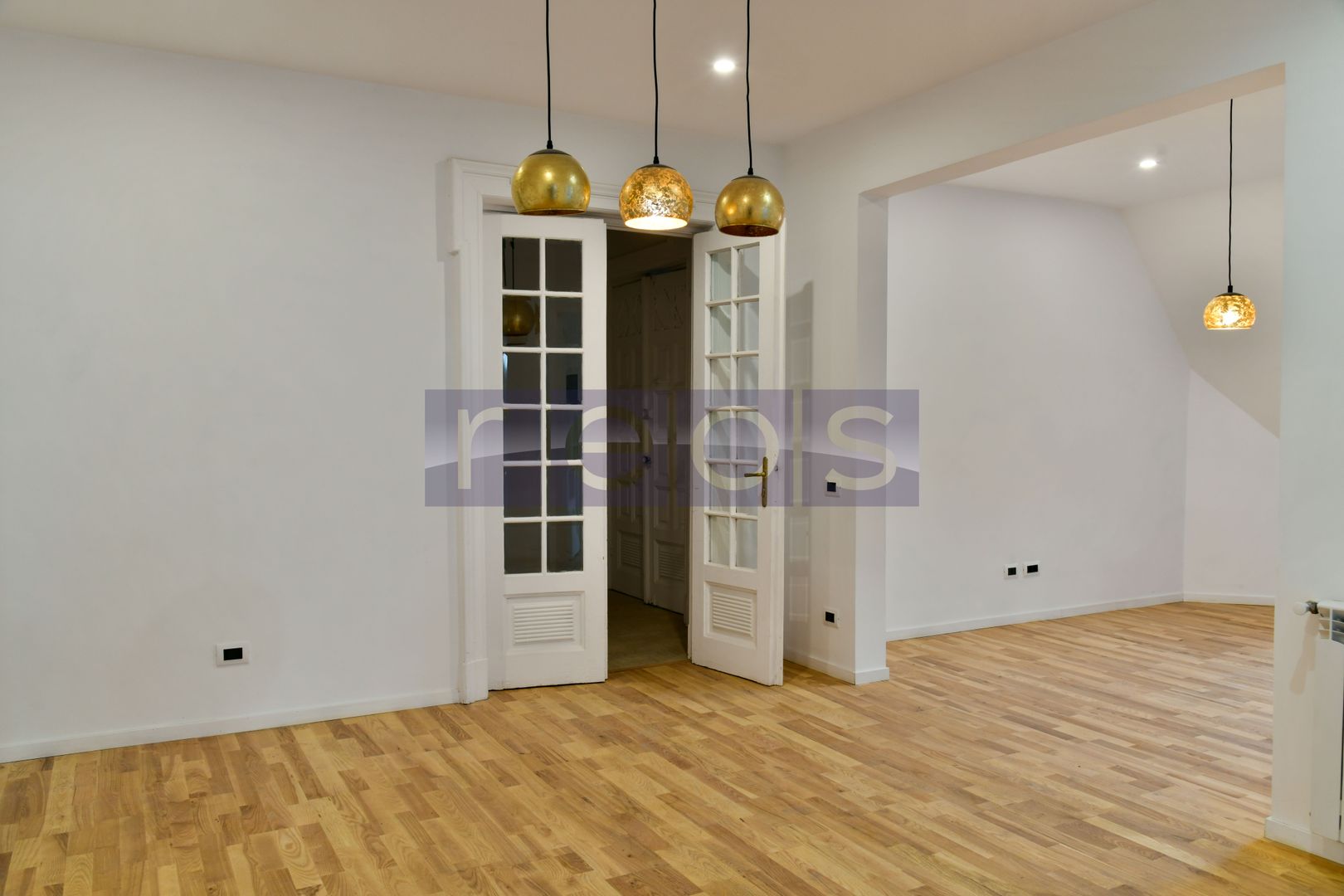 VANZARE | 4 CAMERE IN VILA | DOROBANTI - Poză 3