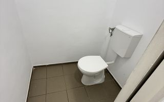 Închiriez o cameră  de 18 mp. - Poză 5