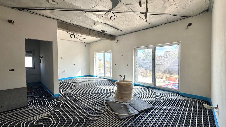 Duplex pe parter - 3 camere - teren generos -  Sacalaz - Poză 1