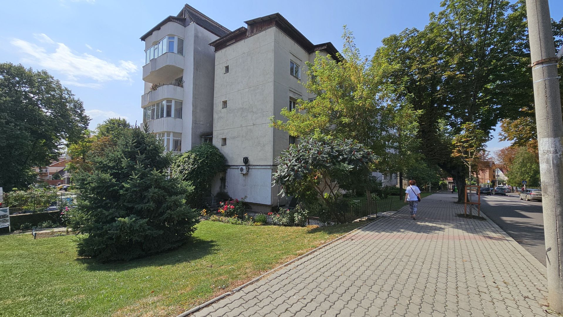 Apartament cu 3 camere, 94 mp, zona TRAIAN - PRIMARIE; - Poză 1