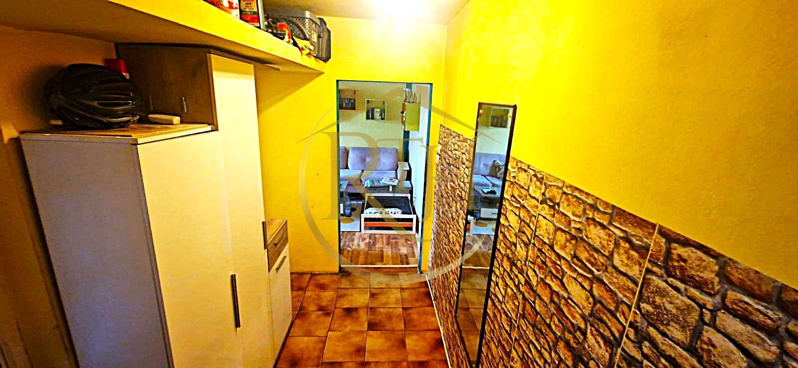 Vand apartament cu 4 camere in zona spitalul judetean,comision ,,0'' - Poză 14