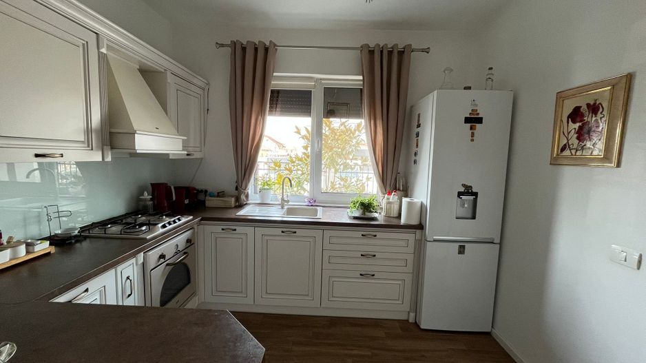 Ocazie! Casă înșiruită în Dumbrăvița, zona Cora - Poză 6