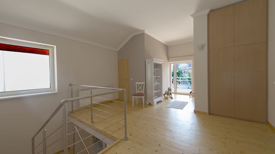 Generoasa si spatioasa - Poză 30