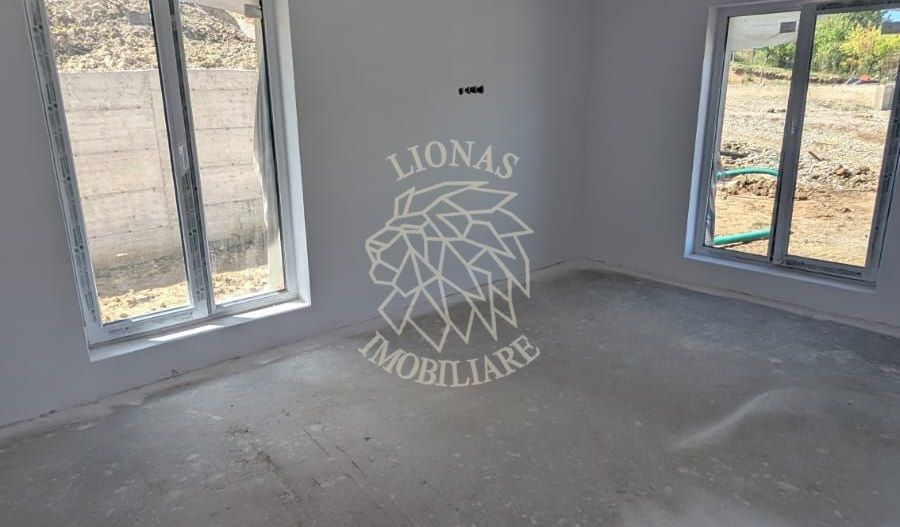 Casa Finisata 4 camere 118 mp+terasa 16 mp-Zona Str. Ghinzii - Poză 1