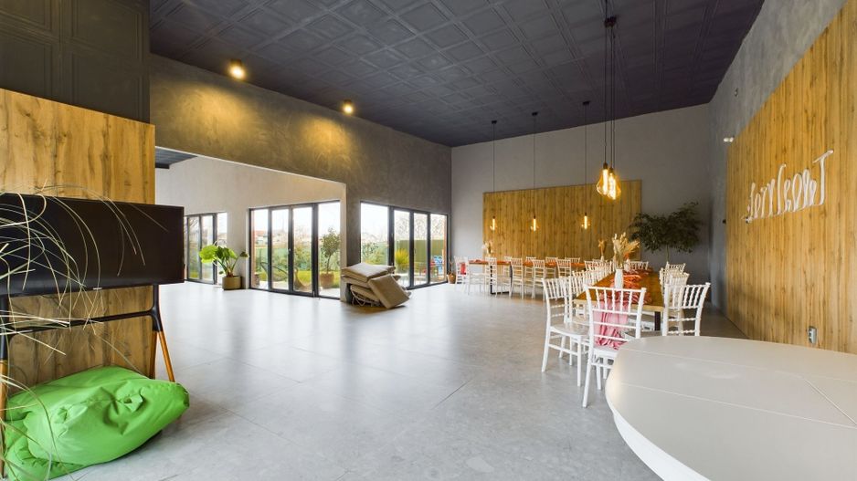 Casa Spațiu Versatil de Vânzare în Comuna Berceni - Poză 6