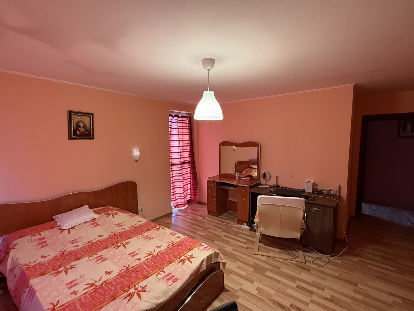 Vila P+1 cu terasă 255 mp + garaj 22,5 mp si teren 417 mp-Berceni ! - Poză 9