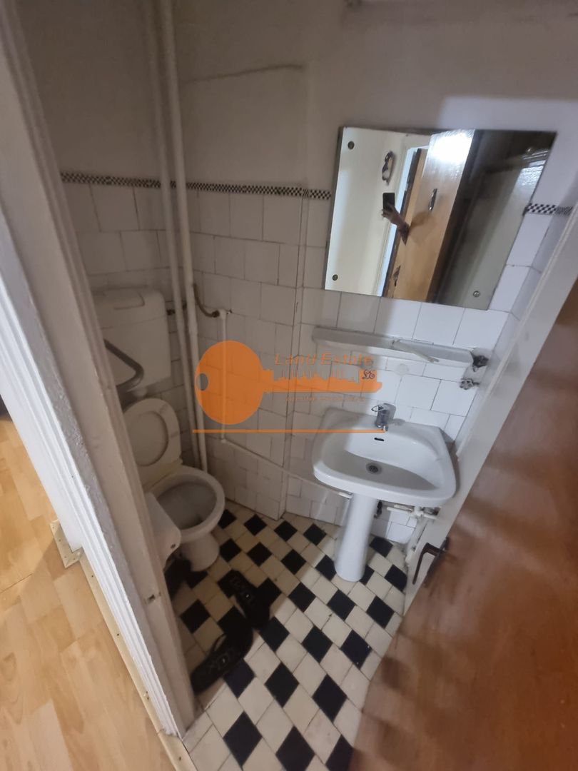 Apartament cu 3 camere in zona Crangasi - Poză 8