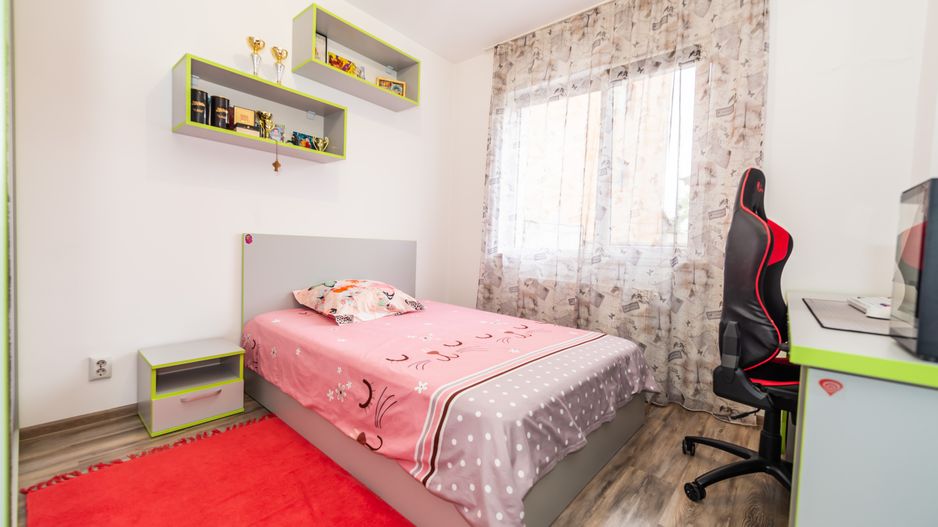 De vanzare apartament 3 camere mobilat si utilat bloc 2017 - Poză 2