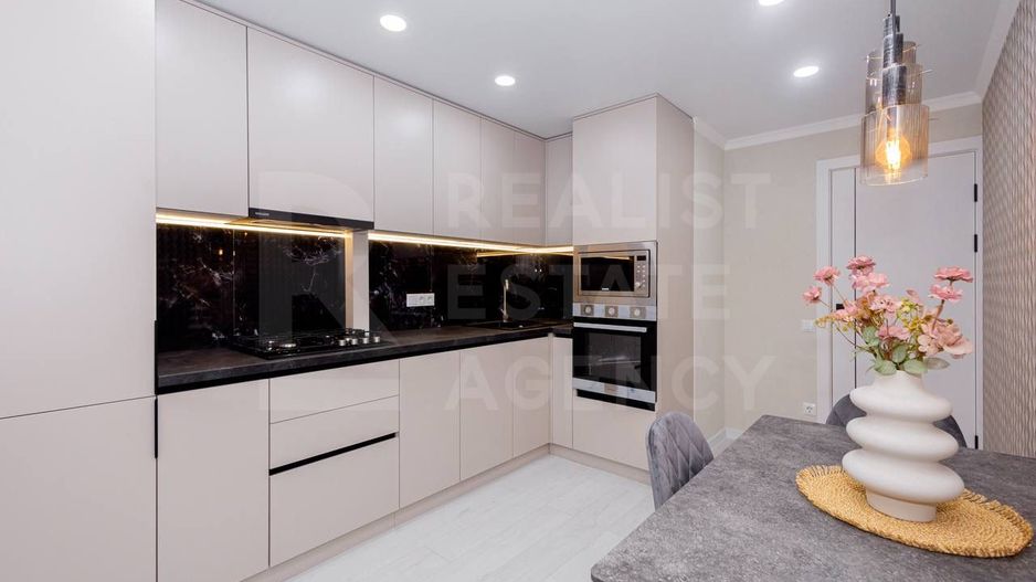 Vânzare, apartament, 3 camere, strada Ginta Latină, Ciocana - Poză 1