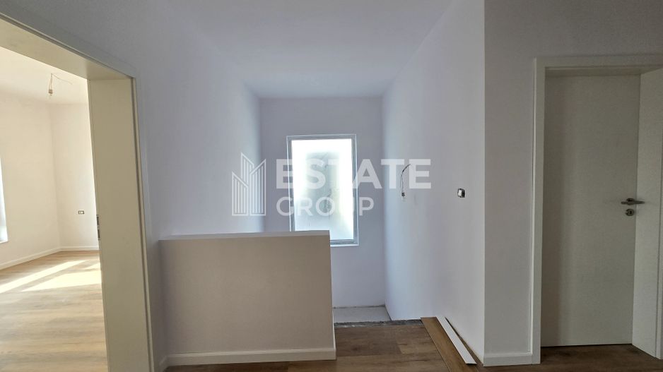 Duplex cu 5 camere despartit prin camera tehnica in Dumbravita - Poză 12