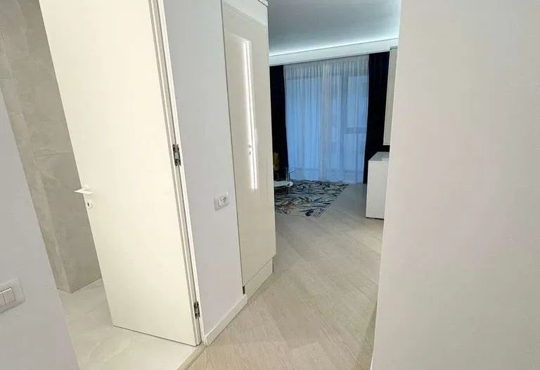 Închiriez apartament 2 camere – Complex Cortina North, București - Poză 5