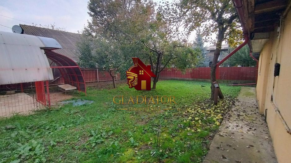 Casa cu teren 491 mp la pret de apartament cu 1 camera in Nicolina - Poză 12