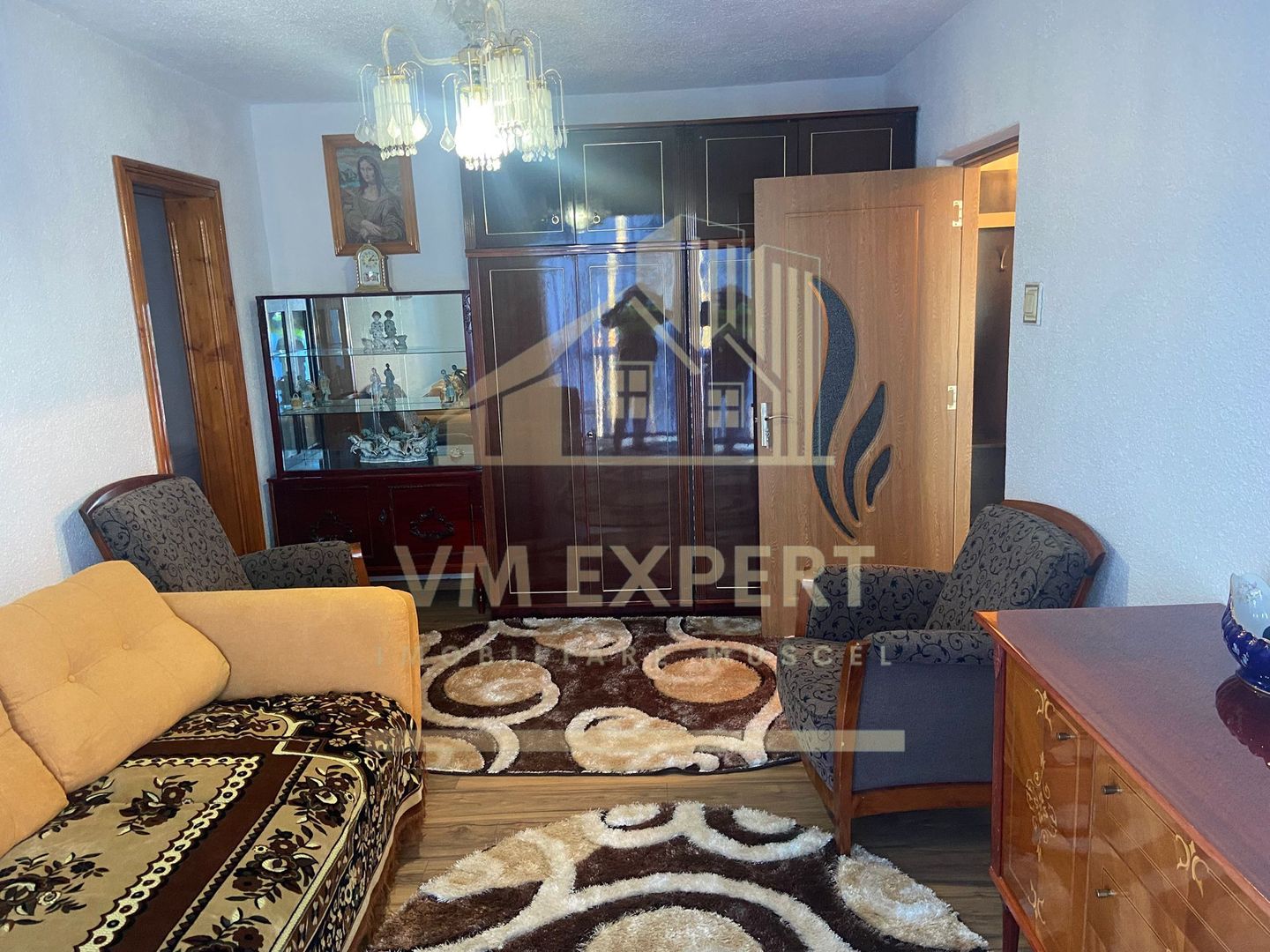 APARTAMENT 2 CAMERE ETAJ 3 VIȘOI CAMPULUNG - Poză 1