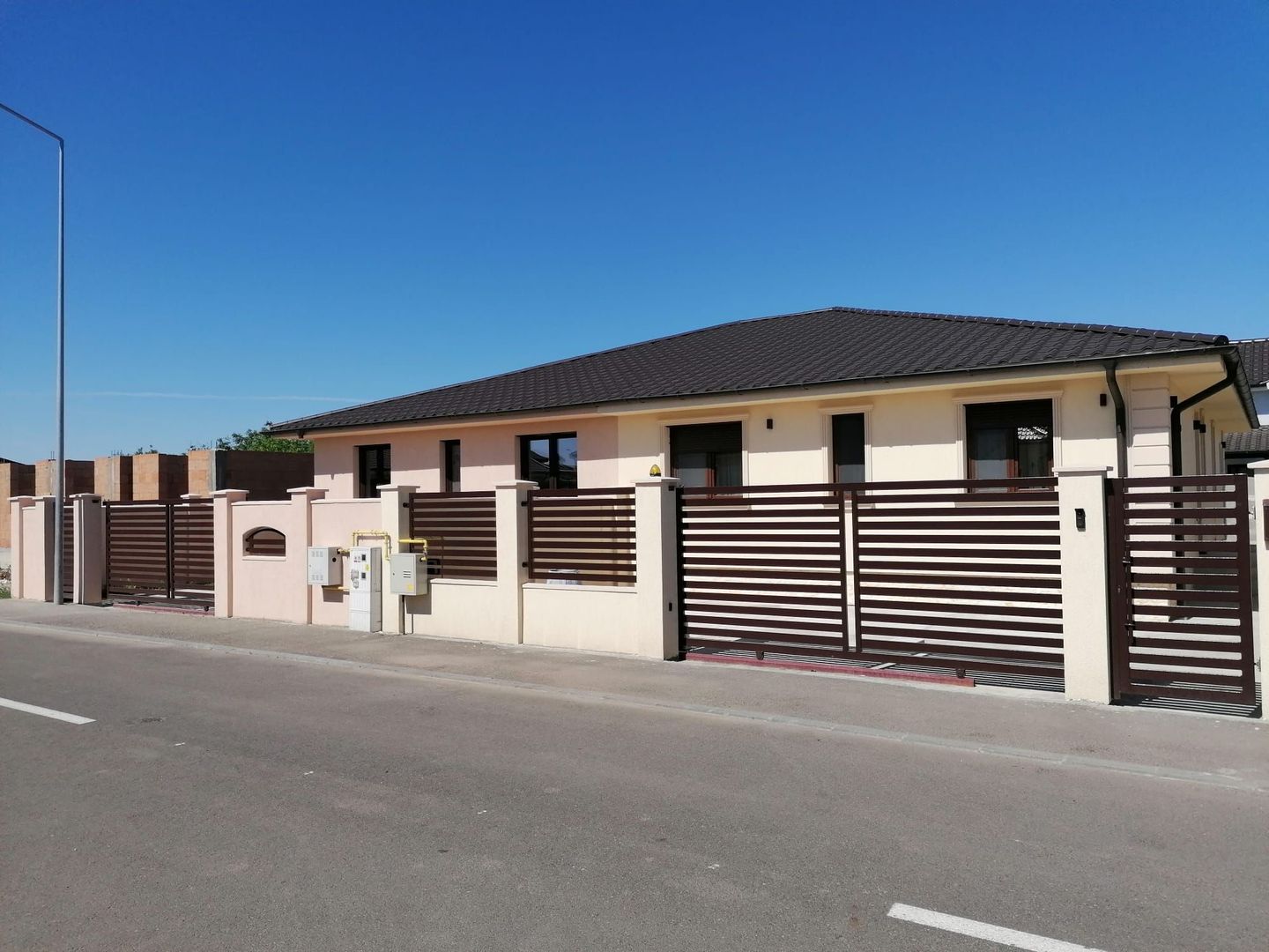 BRASADAS vinde casa individuala NOUA 3 cam zona UNIRII. - Poză 3