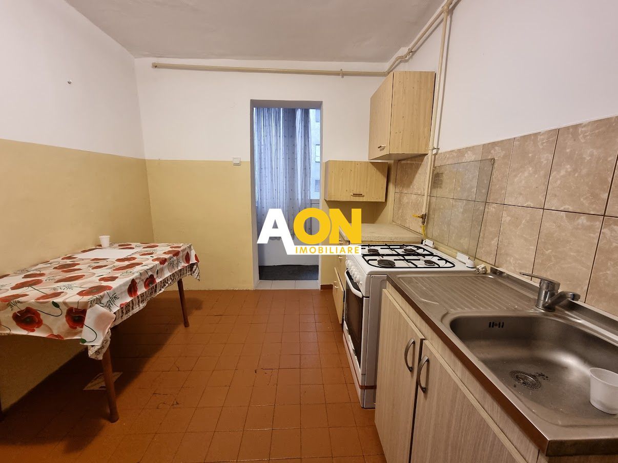 Apartament 3 Camere Decomandat, Bloc cu Lift, Zona Centru - Poză 5