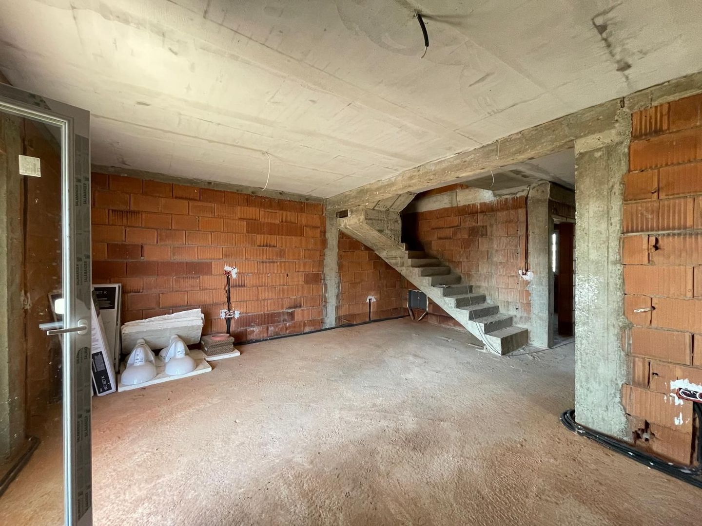 Duplex 3 dormitoare, predare la cheie Mosnita Noua - Poză 2