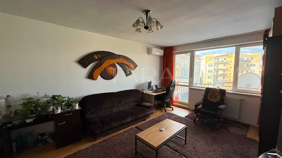 Apartament spațios cu o cameră, etaj intermediar, garaj opțional. - Poză 2