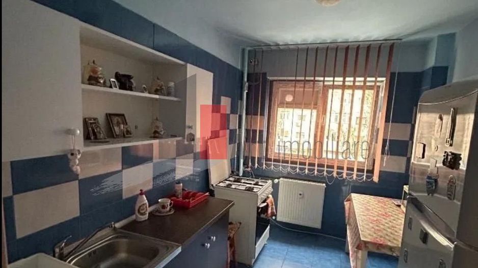 APARTAMENT DE 3 CAMERE BARCA - Poză 5