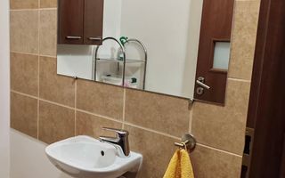 Bloc Rusesc Bucurestii noi vis a vis de metrou Bazilescu boxa - Poză 8