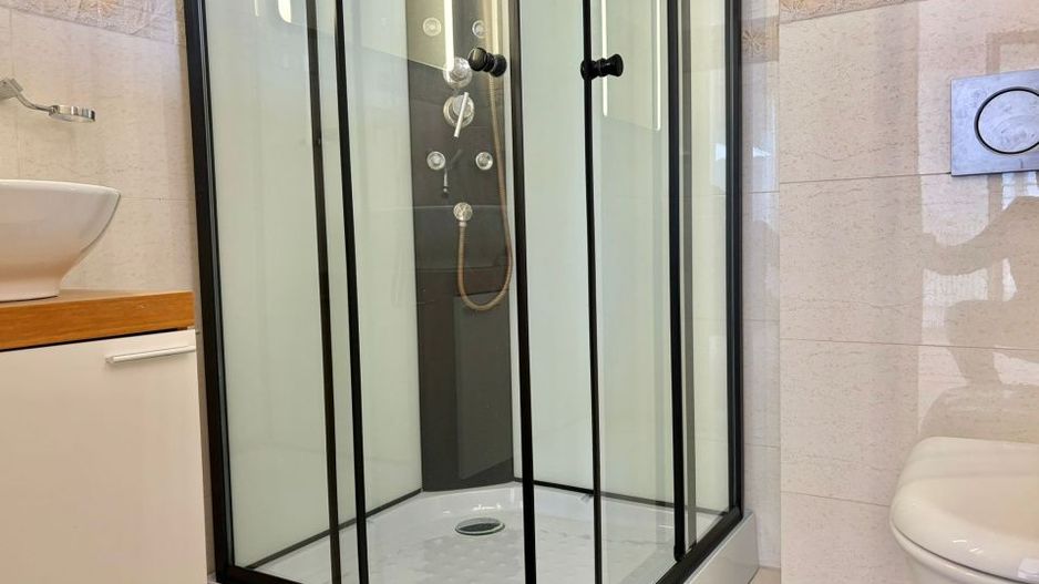 Penthouse pe 2 niveluri l 160 mp utili l terase 75 mp l parcare l B. Z - Poză 4