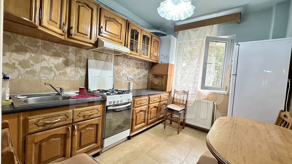 Inchiriere 3 camere decomandate, Marasti, Aurel Vlaicu, finisat clasic - Poză 1