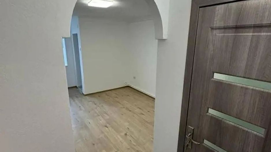 BRASADAS vinde garsoniera pe Ostrovului etaj 4/4. - Poză 1