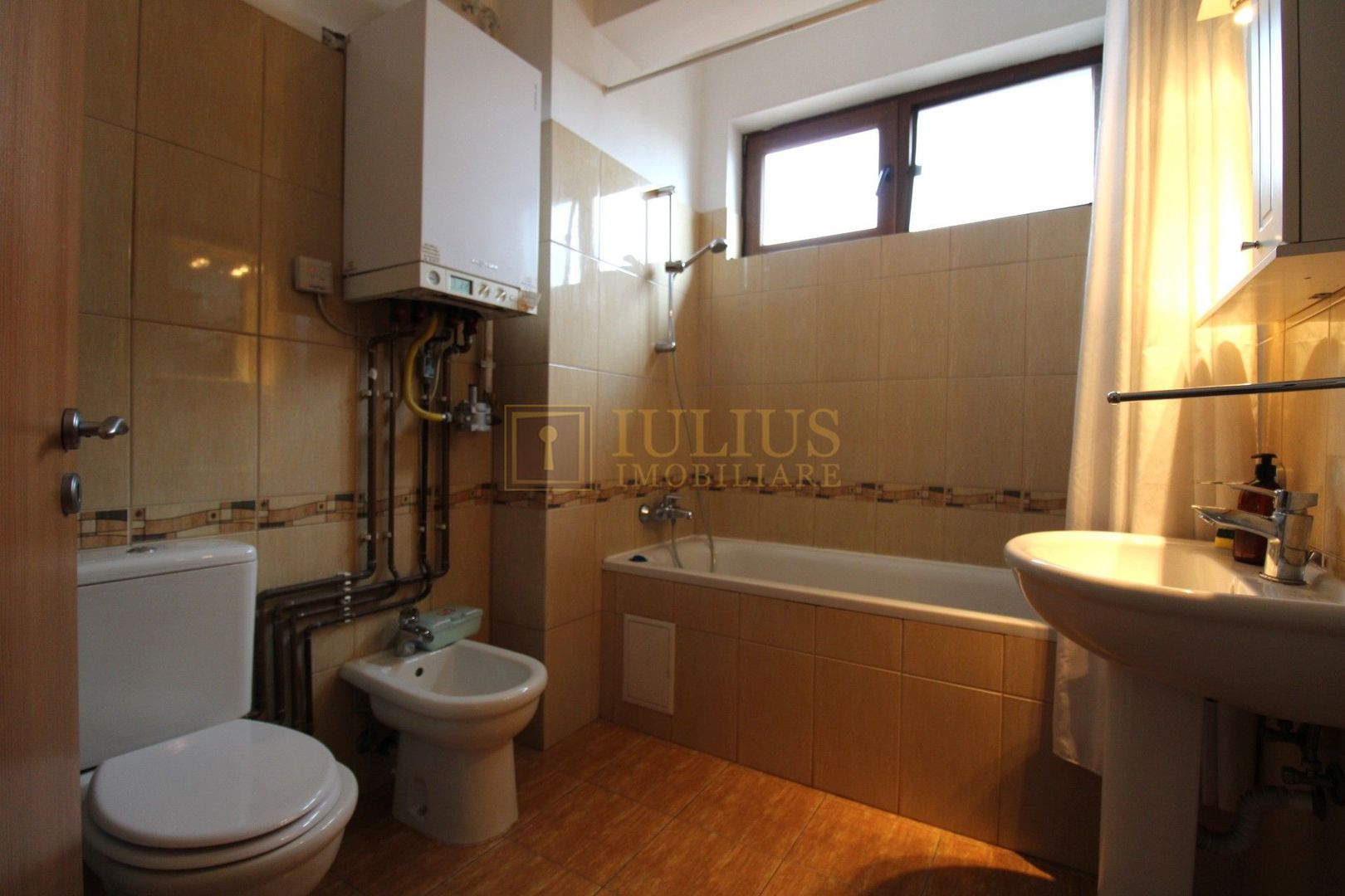 Complex Studentesc, centrala proprie; loc parcare inclus. - Poză 13