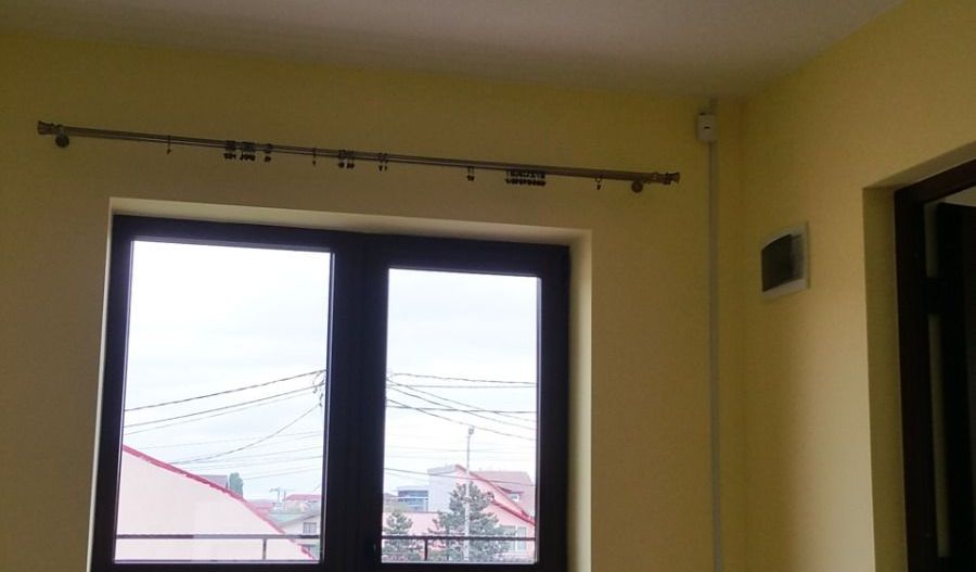 Casa de închiriat cu hală și curte generoasă – ideală pentru sediu fir - Poză 4