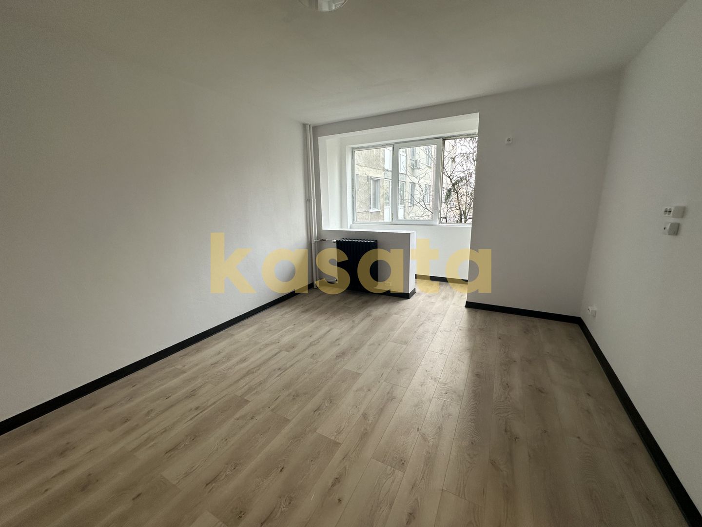 2 Camere | Etaj Intermediar | Renovare 2025 | Instalatii Noi - Poză 4