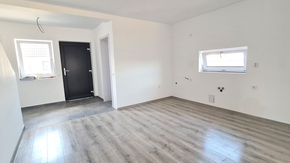 Casa finalizata intabulata in Cartier Izvor Tarlungeni Brasov - Poză 3