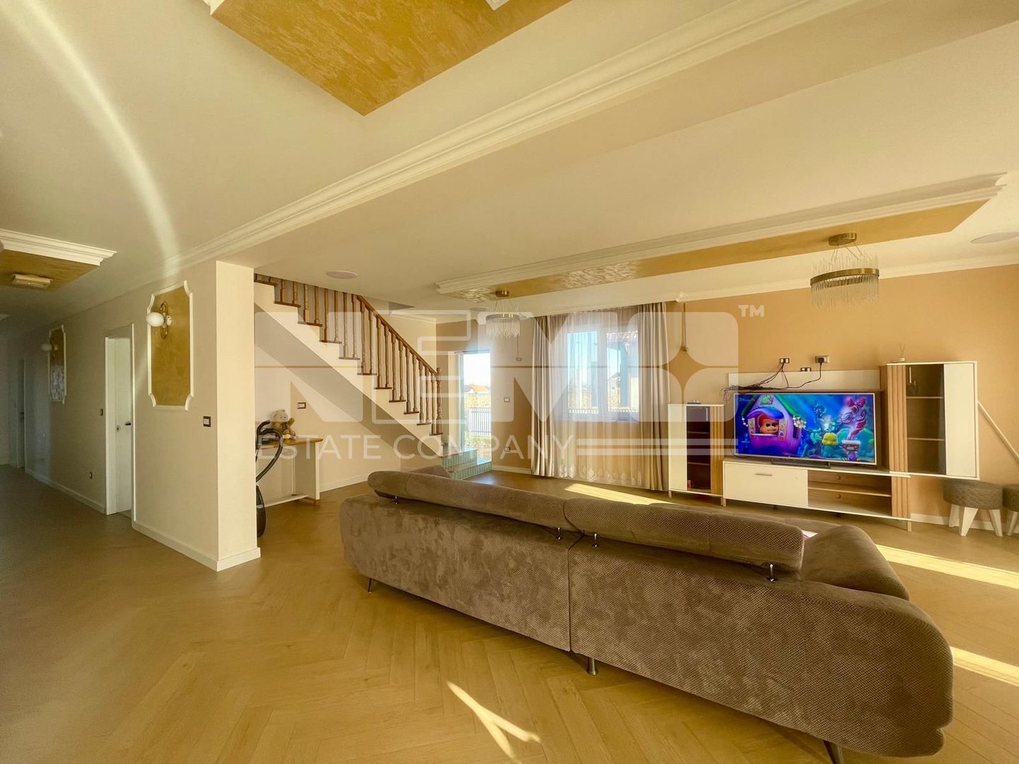 CASA MODERNA CU 4 CAMERE SI CURTE | 161 MP+48 MP ANEXA | VOLOVAT - Poză 2