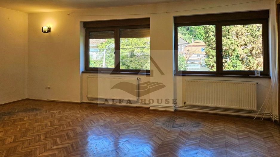 Casa deosebita cu 6 camere in  Centrul Brasovului - 210 mp - Poză 11