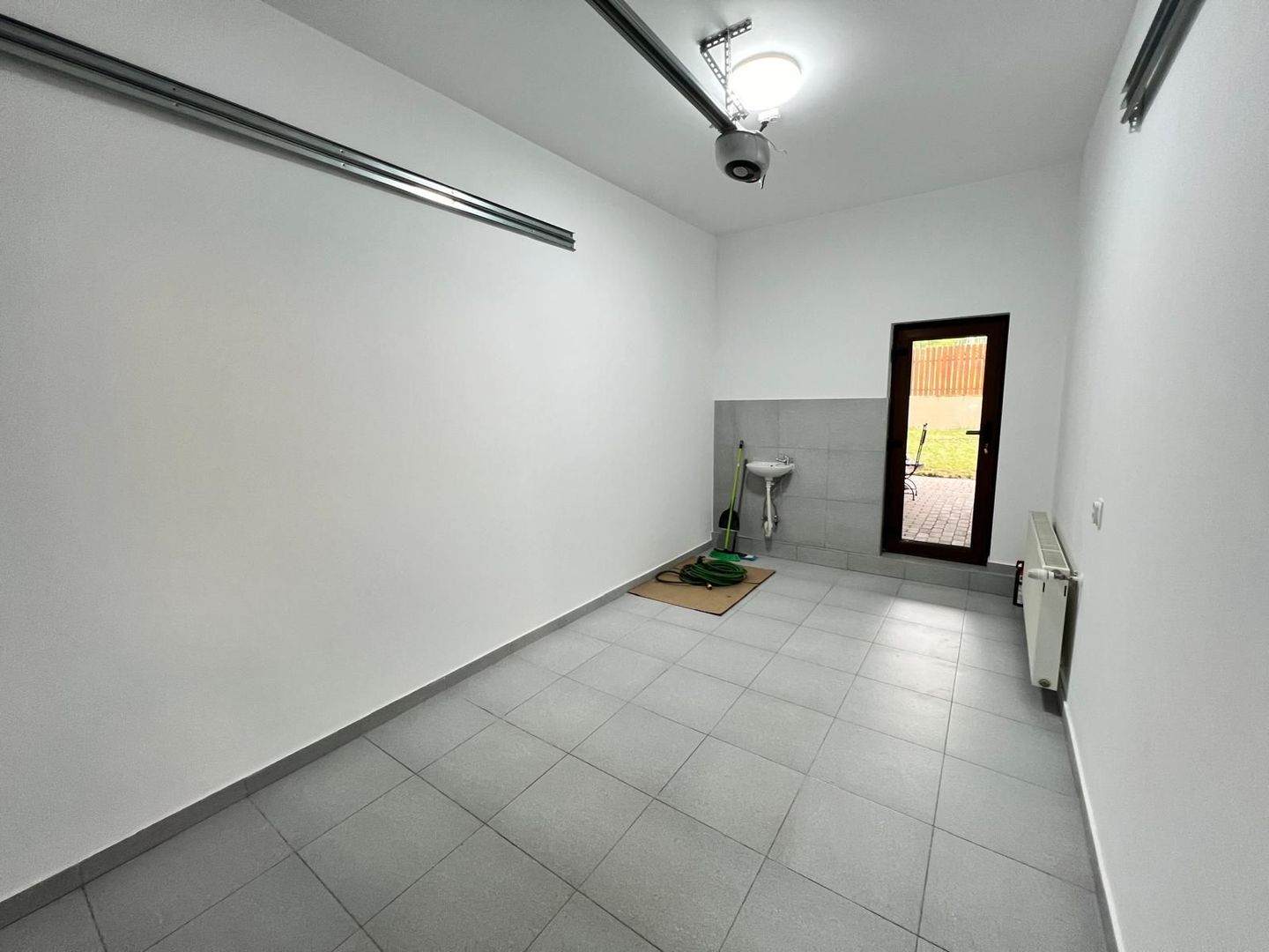 Casa cu 7 camere | 3 balcoane | Garaj | 220 mp + 80 mp curte | Cartier Panorama - Poză 37