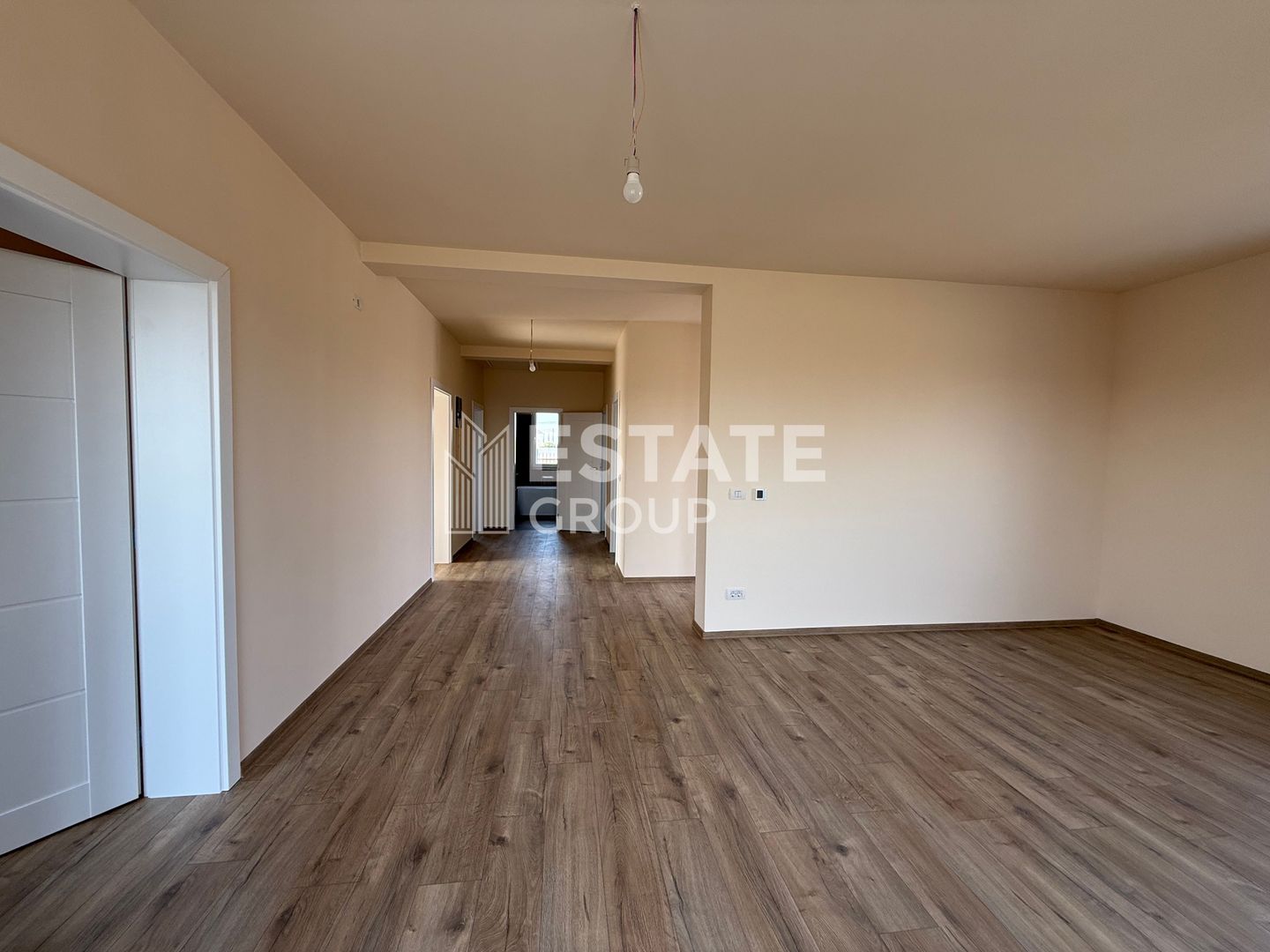 Casa individuala cu 4 camere in Mosnita Noua - Poză 5