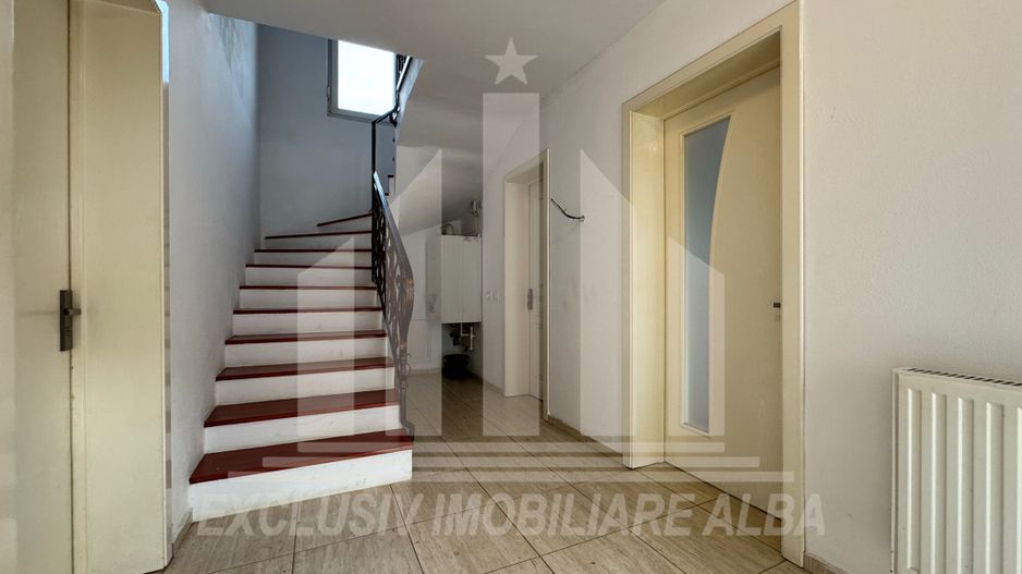 Casa individuala | Spatiu comercial | 306 mp | 415 mp teren | Maieri - Poză 2