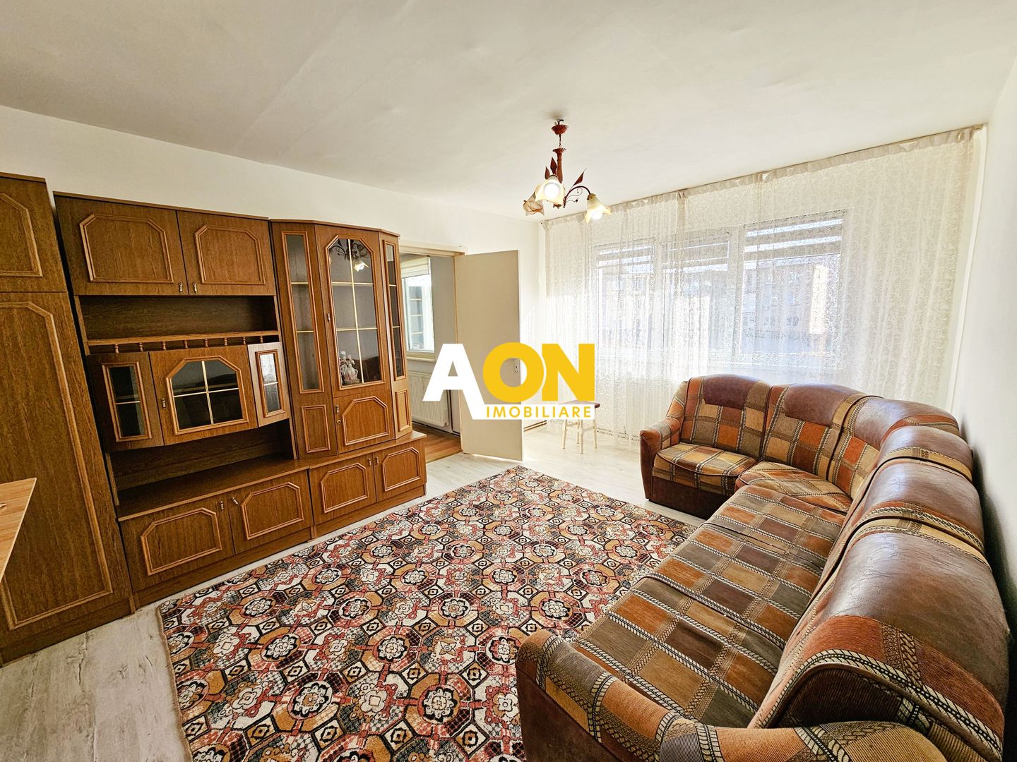 Apartament 2 camere, mobilat, utilat, etaj 3, zona Cinema Dacia - Poză 1