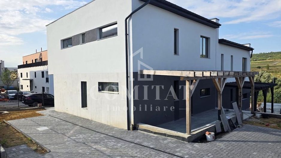 Casă de tip duplex de vânzare | 4 camere | str. Oașului - Poză 2
