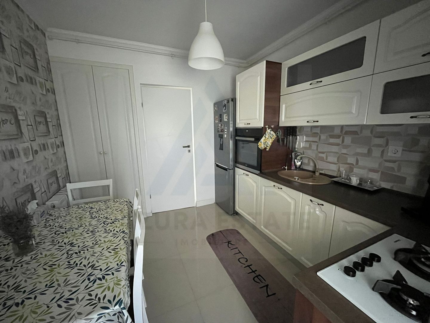 Apartament 76 mp utili 2 bai 2 balcoane parcare subterana in Turnisor - Poză 5