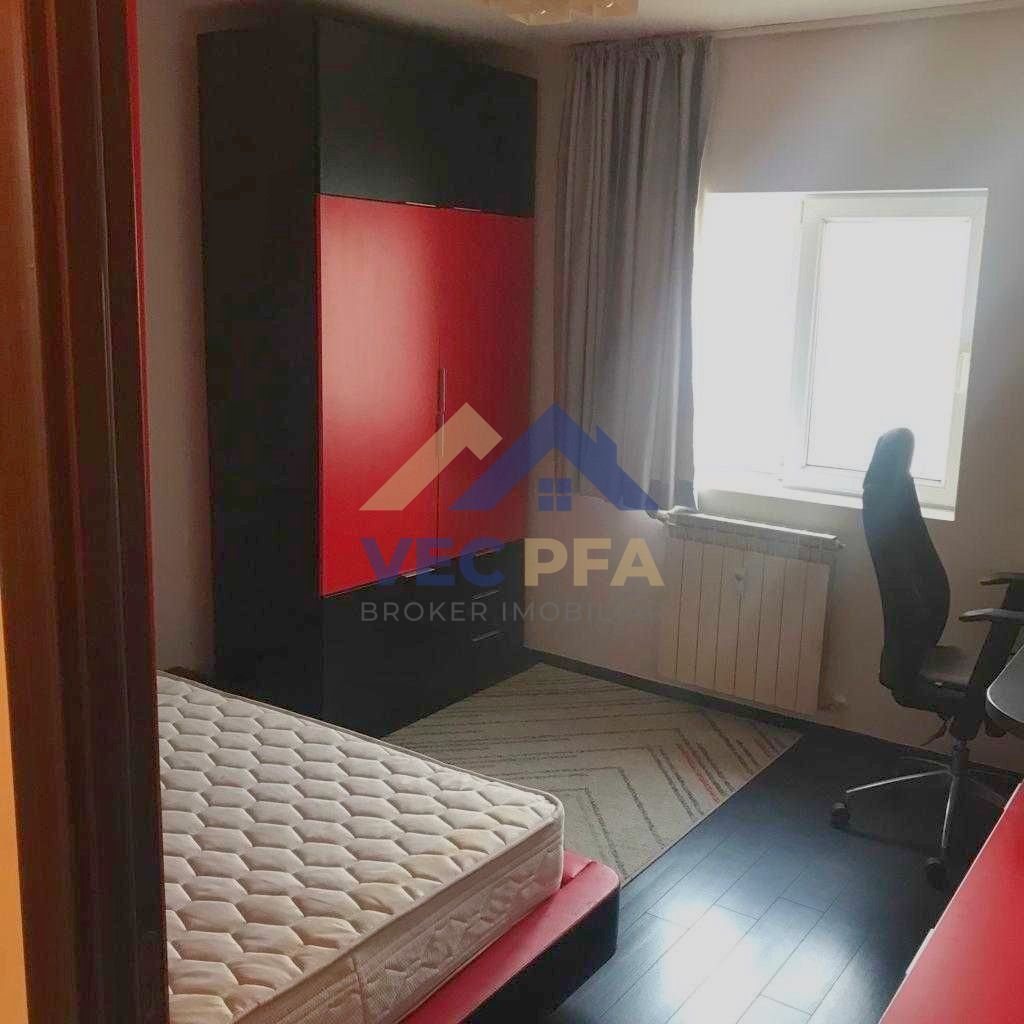 Apartament de 3 camere , Parcare inclusa - Poză 3