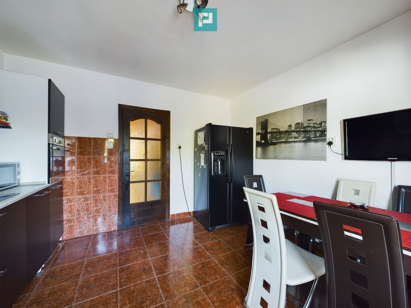 Casă ideală pentru familie extinsă în zona Crișan - Poză 17