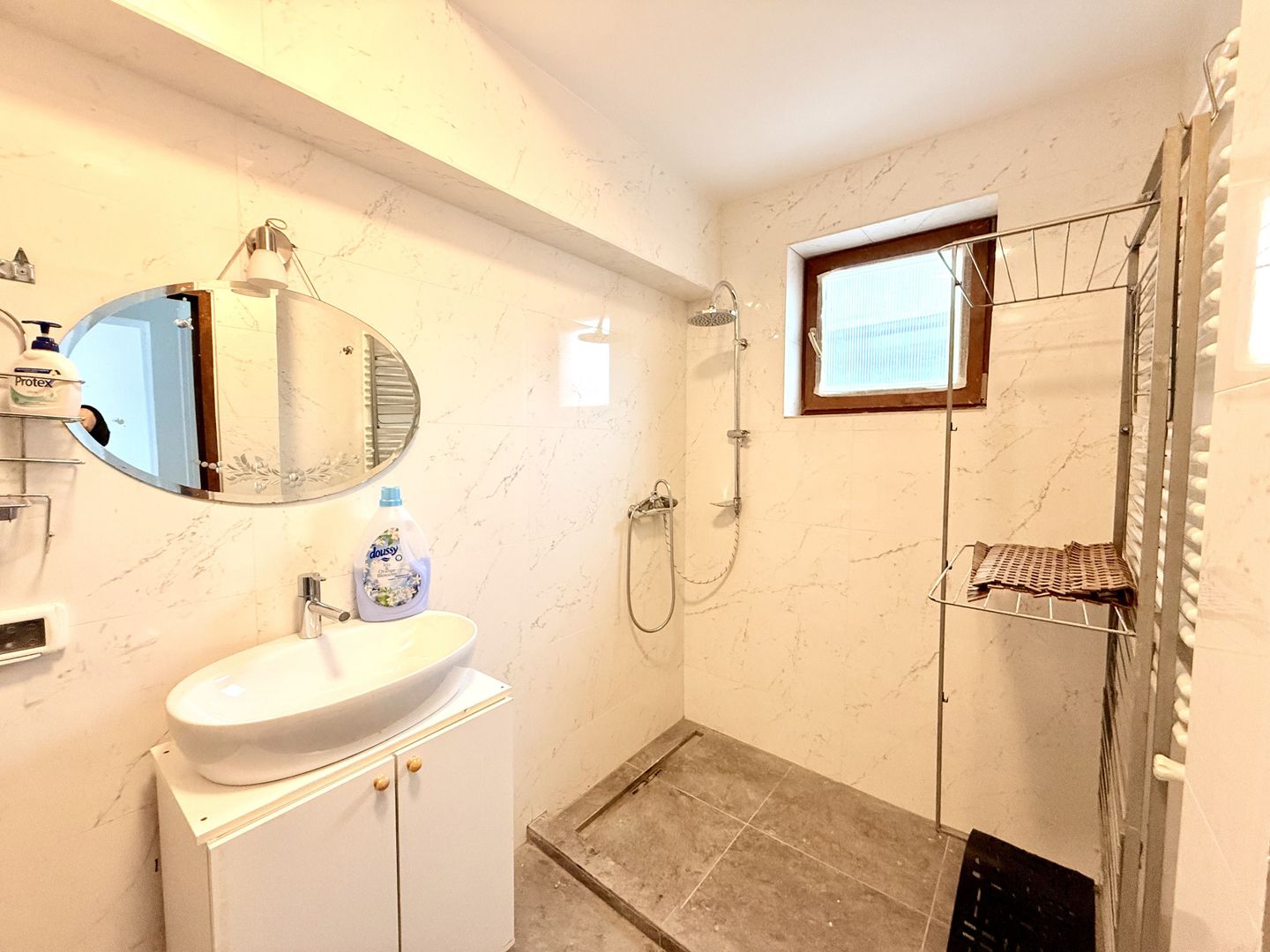 Doua etaje in vila pe malul lacului Grivita birouri rezidential - Poză 19