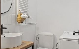 Inchiriere apartament 3 camere in vila | Domenii | Intrare si curte proprie - Poză 9