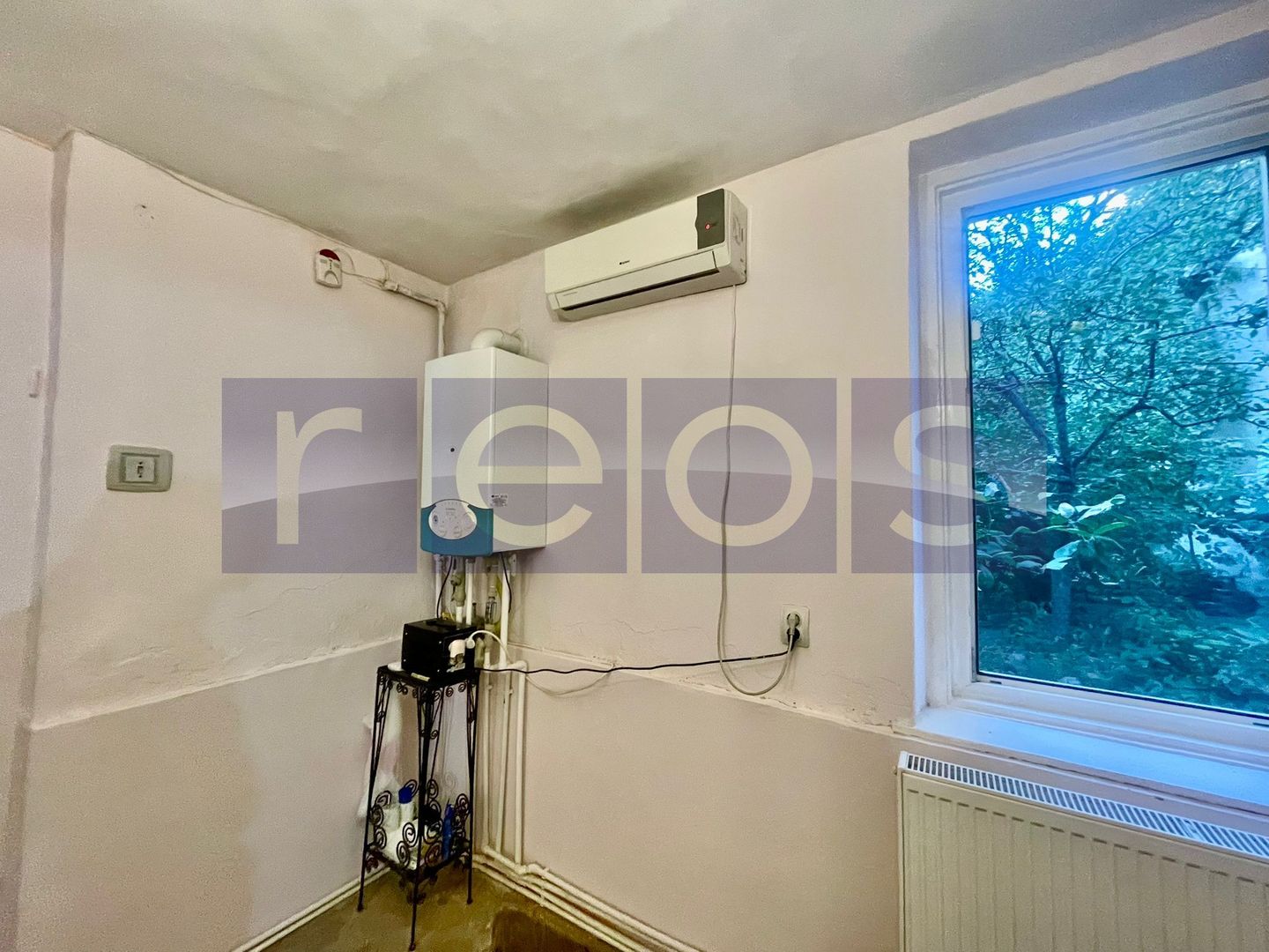 VANZARE CASA 2 CAMERE 35MP + TEREN 36MP CURTE COMUNA PIATA VICTORIEI ROMANA - Poză 9