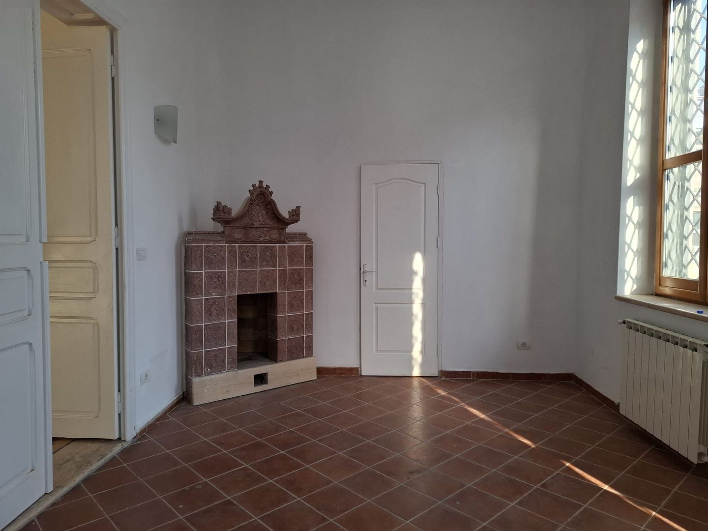 URGENT!, et. 1/P+2+M in vila arhitectonica, liber, NEGOCIABIL - Poză 3