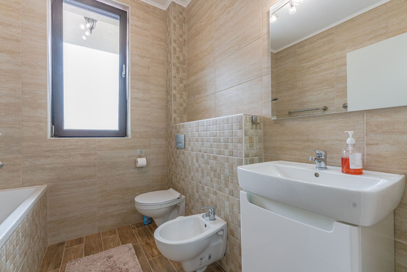 Apartament 3 camere spatios cu o terasa de 25 mp - Poză 11